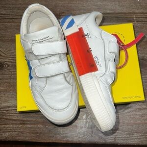 Off white sneakers size 4y